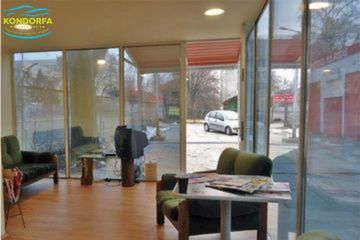 Customer lounge at Kondorfa Car Detailing